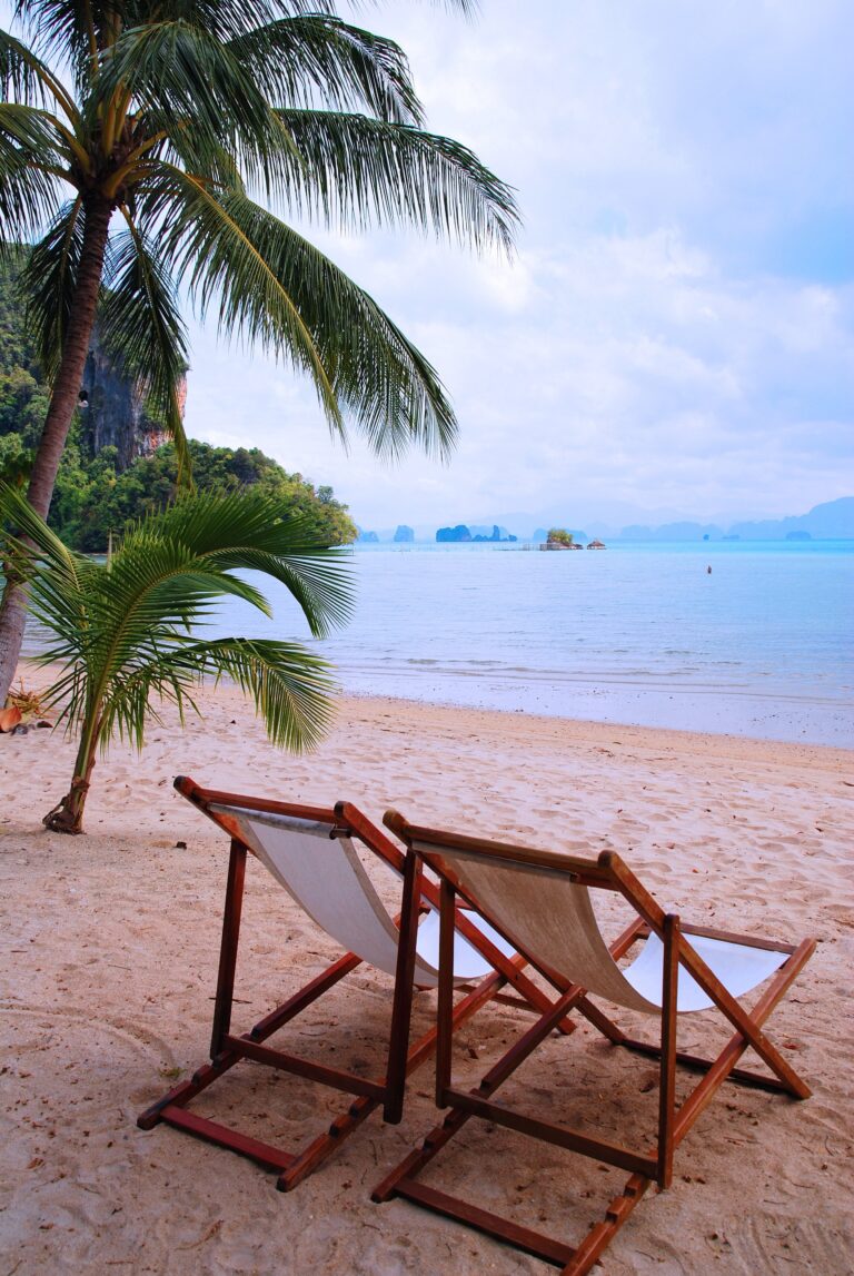 Life in Thailand as an Expat: My Honest Guide After 6 Years of Coconut Water, Street Food & Surprises